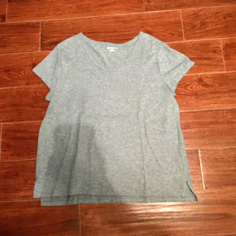 ❄️ 3/12 ❄️ Merona Grey T-shirt